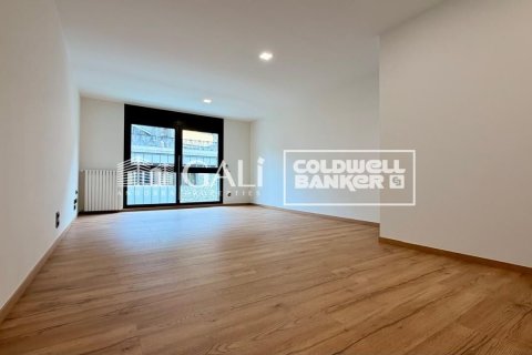 4 bedrooms apartment for rent in Principado De Andorra (Ninguna Poblacion Tiene C.P.), Lleida, Catalonia, Spain № 7698 - photo 13