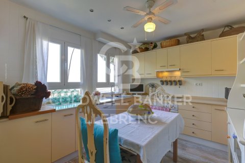 Снять в аренду дом в Барселона, Испания с 3 спальни, 212м², № 7699 - фото 15