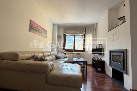 3 bedrooms apartment for sale in Principado De Andorra (Ninguna Poblacion Tiene C.P.), Lleida, Catalonia, Spain № 7775 - photo 3