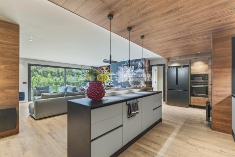 Apartamento de 5 dormitorios en venta en Principado De Andorra (Ninguna Poblacion Tiene C.P.), Lérida, Cataluña, Spain № 7778