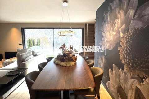 Apartamento de 5 dormitorios en venta en Principado De Andorra (Ninguna Poblacion Tiene C.P.), Lérida, Cataluña, Spain № 7778 - foto 17