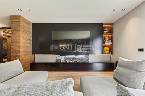 Apartamento de 5 dormitorios en venta en Principado De Andorra (Ninguna Poblacion Tiene C.P.), Lérida, Cataluña, Spain № 7778 - foto 25