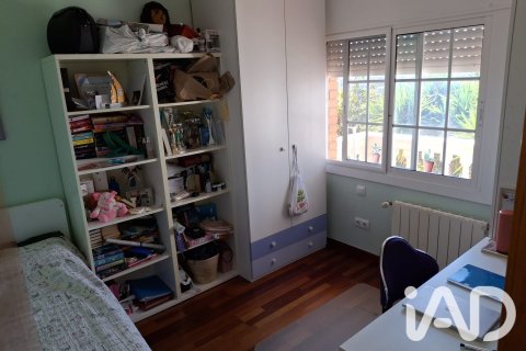 Casa adosada de 5 dormitorios en venta en Castelldefels, Barcelona, Cataluña, Spain № 8343 - foto 26