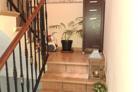 Casa adosada de 5 dormitorios en venta en Castelldefels, Barcelona, Cataluña, Spain № 8343 - foto 30