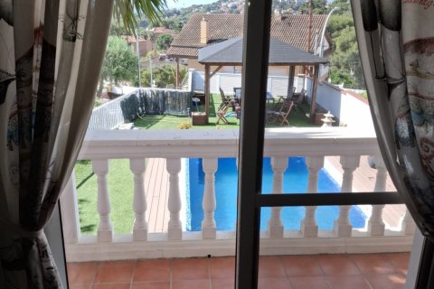 Casa adosada de 5 dormitorios en venta en Castelldefels, Barcelona, Cataluña, Spain № 8343 - foto 15