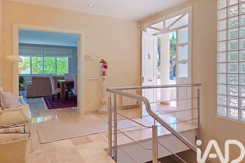 Сasa de 4 dormitorios en venta en Premia De Dalt, Barcelona, Cataluña, Spain № 8345 - foto 24