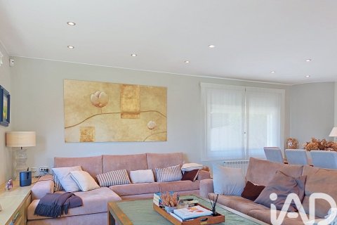 Сasa de 4 dormitorios en venta en Premia De Dalt, Barcelona, Cataluña, Spain № 8345 - foto 21