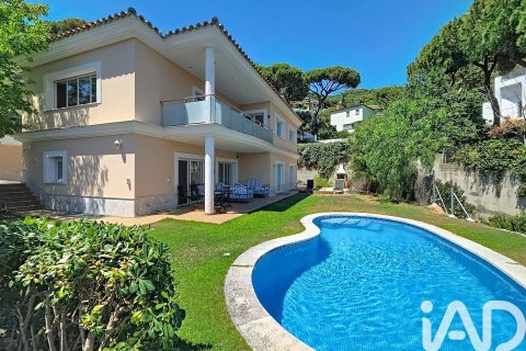 Сasa de 4 dormitorios en venta en Premia De Dalt, Barcelona, Cataluña, Spain № 8345 - foto 5