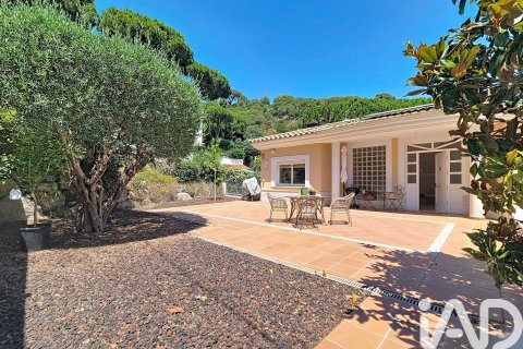 Сasa de 4 dormitorios en venta en Premia De Dalt, Barcelona, Cataluña, Spain № 8345 - foto 25