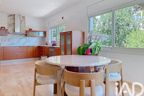 Сasa de 4 dormitorios en venta en Premia De Dalt, Barcelona, Cataluña, Spain № 8345 - foto 14
