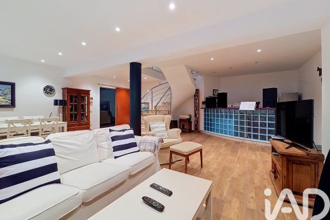 Сasa de 4 dormitorios en venta en Premia De Dalt, Barcelona, Cataluña, Spain № 8345 - foto 16