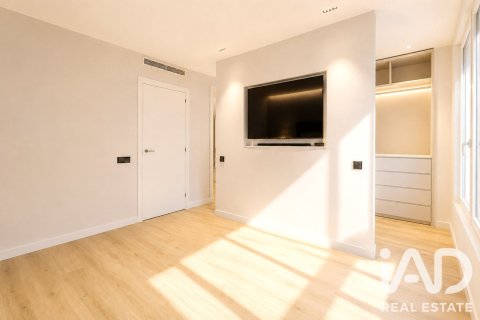 Casa adosada de 4 dormitorios en venta en Sabadell, Barcelona, Cataluña, Spain № 8344 - foto 22