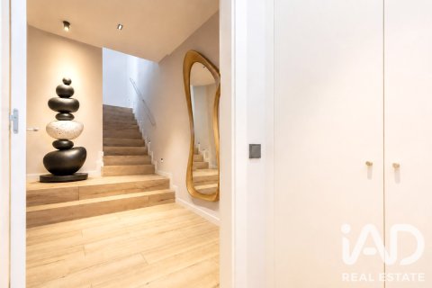 Casa adosada de 4 dormitorios en venta en Sabadell, Barcelona, Cataluña, Spain № 8344 - foto 4