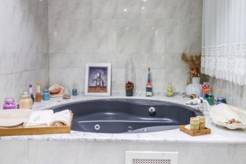 Купить дом в Гава, Испания с 7 комнат, 465м², № 8452 - фото 25