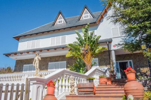 Сasa de 6 dormitorios en venta en Gavà, Barcelona, Cataluña, Spain № 8452