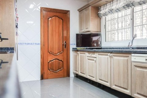 Купить дом в Гава, Испания с 7 комнат, 465м², № 8452 - фото 14