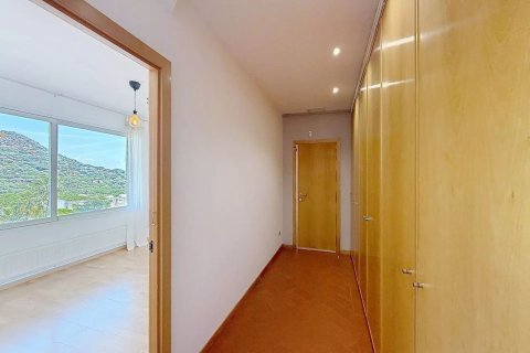 Купить дом в Кабрильс, Испания с 5 комнат, 376м², № 8450 - фото 30