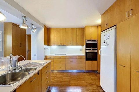Купить дом в Кабрильс, Испания с 5 комнат, 376м², № 8450 - фото 14