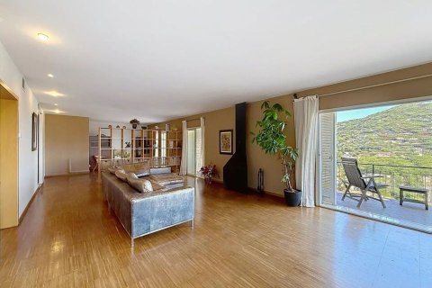 Купить дом в Кабрильс, Испания с 5 комнат, 376м², № 8450 - фото 10