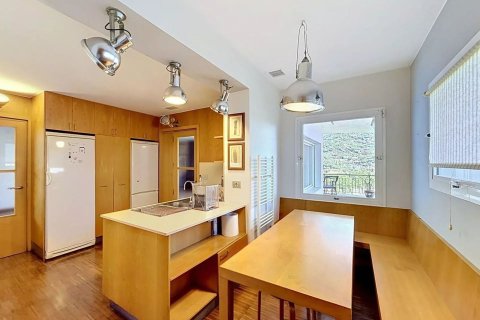 Купить дом в Кабрильс, Испания с 5 комнат, 376м², № 8450 - фото 15