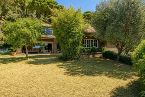 Сasa de 5 dormitorios en venta en Cabrils, Barcelona, Cataluña, Spain № 8451 - foto 4
