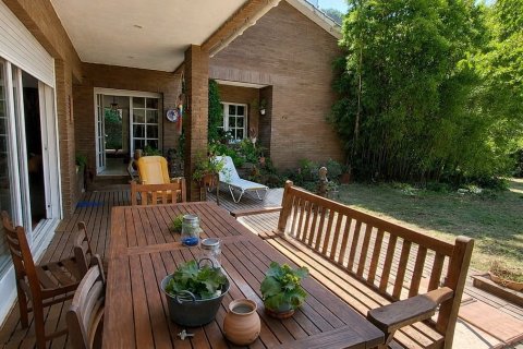 Сasa de 5 dormitorios en venta en Cabrils, Barcelona, Cataluña, Spain № 8451 - foto 15