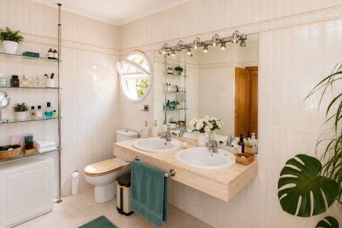 Сasa de 5 dormitorios en venta en Cabrils, Barcelona, Cataluña, Spain № 8451 - foto 20