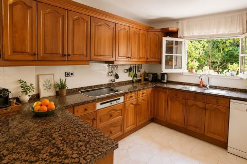 Сasa de 5 dormitorios en venta en Cabrils, Barcelona, Cataluña, Spain № 8451 - foto 17