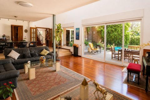 Сasa de 5 dormitorios en venta en Cabrils, Barcelona, Cataluña, Spain № 8451 - foto 12