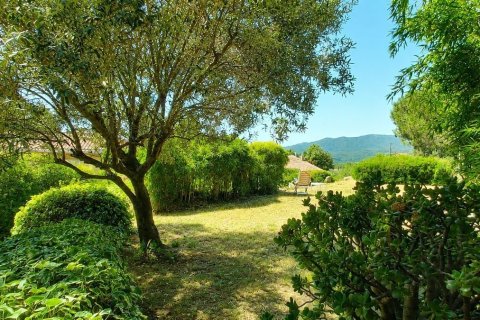 Сasa de 5 dormitorios en venta en Cabrils, Barcelona, Cataluña, Spain № 8451 - foto 18