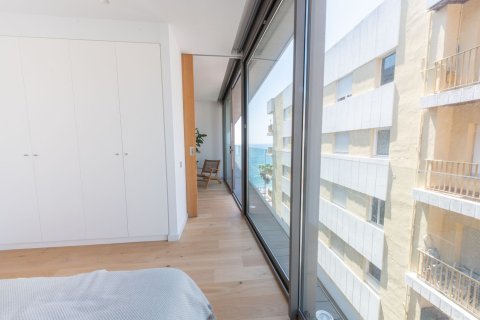 Apartamento de 3 dormitorios en venta en Lloret de Mar, Gerona, Cataluña, Spain № 8447 - foto 24