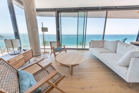 Apartamento de 3 dormitorios en venta en Lloret de Mar, Gerona, Cataluña, Spain № 8447 - foto 3