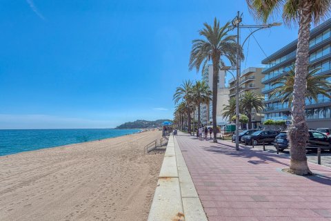 Apartamento de 3 dormitorios en venta en Lloret de Mar, Gerona, Cataluña, Spain № 8447 - foto 15