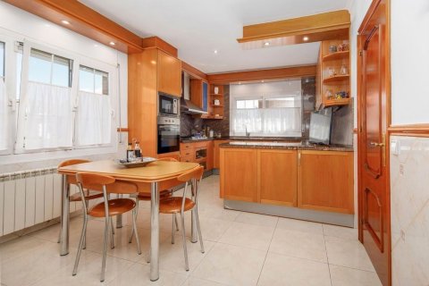 Сasa de 5 dormitorios en venta en Cataluña, Spain № 8449 - foto 18