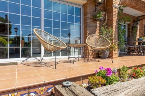 Сasa de 5 dormitorios en venta en Cataluña, Spain № 8449 - foto 6