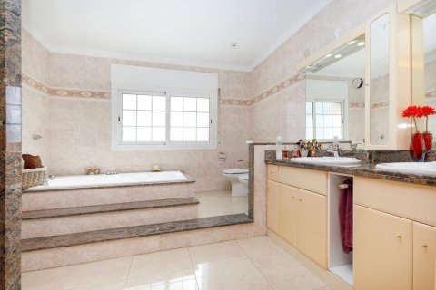 Сasa de 5 dormitorios en venta en Cataluña, Spain № 8449 - foto 28