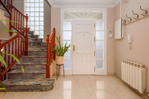 Сasa de 5 dormitorios en venta en Cataluña, Spain № 8449 - foto 13