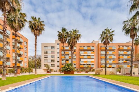 Apartamento de 4 dormitorios en venta en Barcelona, Cataluña, Spain № 8448