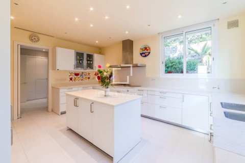 Villa de 5 dormitorios en venta en Sitges, Barcelona, Cataluña, Spain № 4002 - foto 8