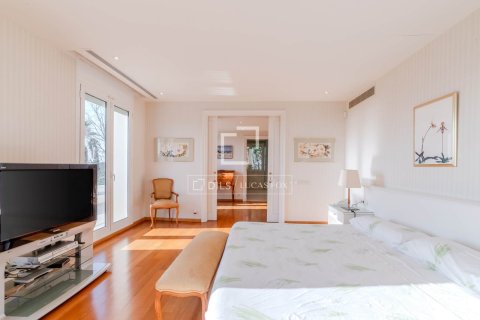 Villa de 5 dormitorios en venta en Sitges, Barcelona, Cataluña, Spain № 4002 - foto 24