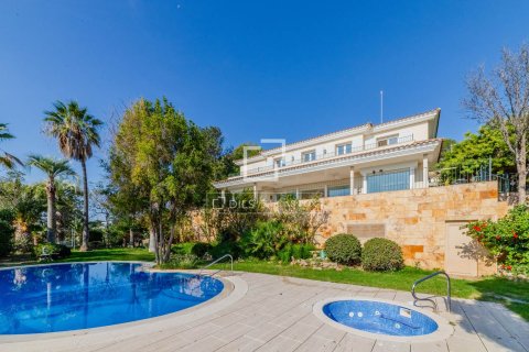 Villa de 5 dormitorios en venta en Sitges, Barcelona, Cataluña, Spain № 4002