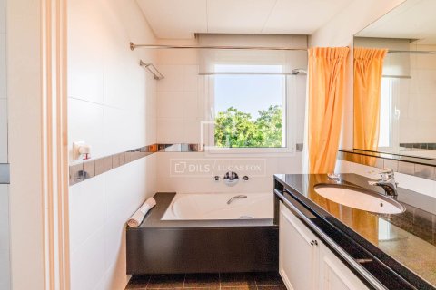 Villa de 5 dormitorios en venta en Sitges, Barcelona, Cataluña, Spain № 4002 - foto 17