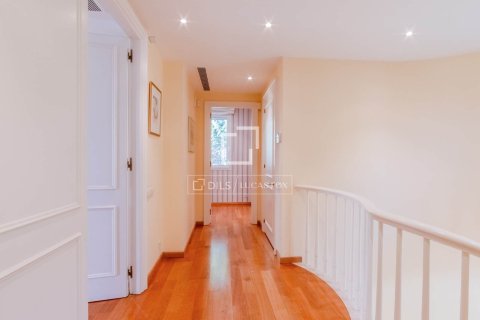 Villa de 5 dormitorios en venta en Sitges, Barcelona, Cataluña, Spain № 4002 - foto 20