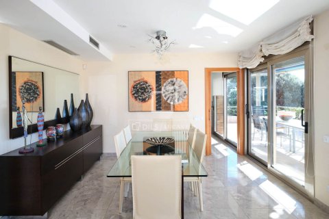 Villa de 5 dormitorios en venta en Sant Vicenc De Montalt, Barcelona, Cataluña, Spain № 4000 - foto 12