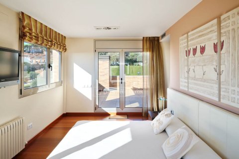Villa de 5 dormitorios en venta en Sant Vicenc De Montalt, Barcelona, Cataluña, Spain № 4000 - foto 19