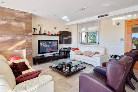 Villa de 5 dormitorios en venta en Sant Vicenc De Montalt, Barcelona, Cataluña, Spain № 4000 - foto 11