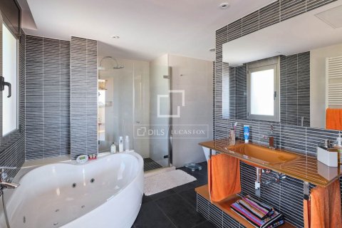 Villa de 5 dormitorios en venta en Sant Vicenc De Montalt, Barcelona, Cataluña, Spain № 4000 - foto 23