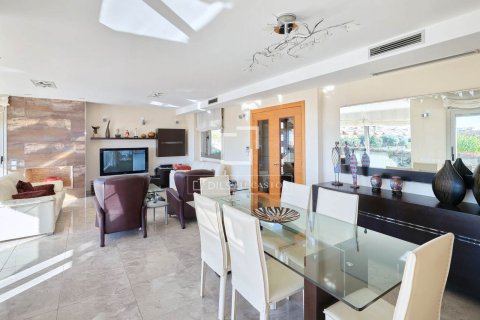 Villa de 5 dormitorios en venta en Sant Vicenc De Montalt, Barcelona, Cataluña, Spain № 4000 - foto 10