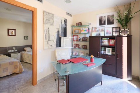 Villa de 5 dormitorios en venta en Sant Vicenc De Montalt, Barcelona, Cataluña, Spain № 4000 - foto 14