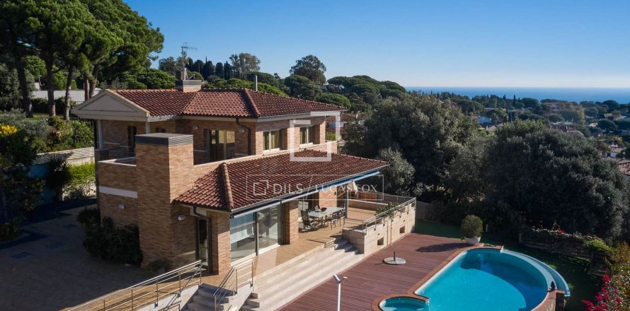 Villa de 5 dormitorios en venta en Sant Vicenc De Montalt, Barcelona, Cataluña, Spain № 4000